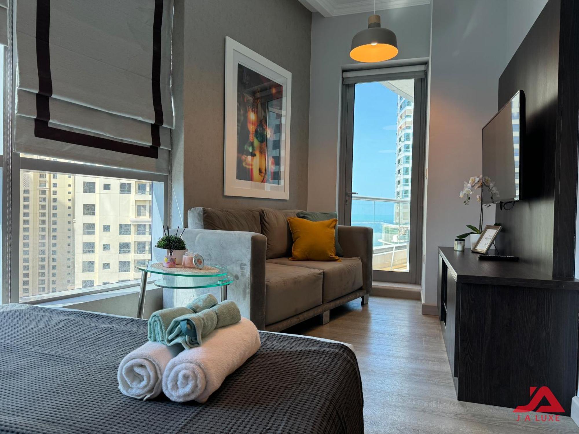 Cozy Marina & Sea View Apt In Bay Central Tower Dubai Marina With Modern Gym & Pool, Steps To Beach & Metro Kültér fotó