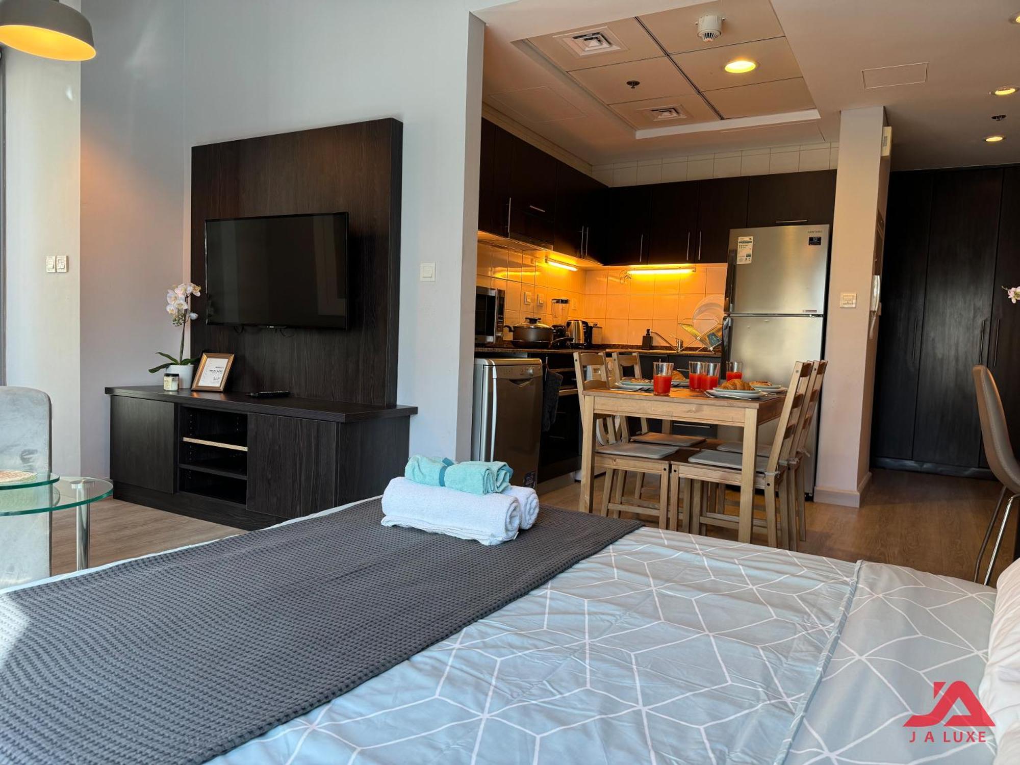 Cozy Marina & Sea View Apt In Bay Central Tower Dubai Marina With Modern Gym & Pool, Steps To Beach & Metro Kültér fotó